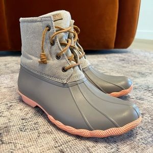 Women’s Sperry saltwater duck boot rain boot 9.5